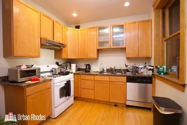 Foto del edificio - 5900 N Magnolia Ave