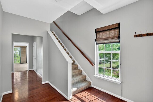 Building Photo - 43527 Wild Iris St