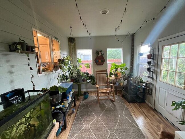 Foto del edificio - Great 4 Bedroom House