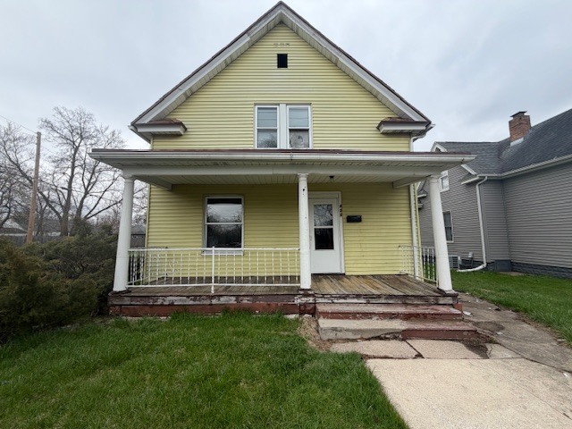 Building Photo - 422 Studebaker St