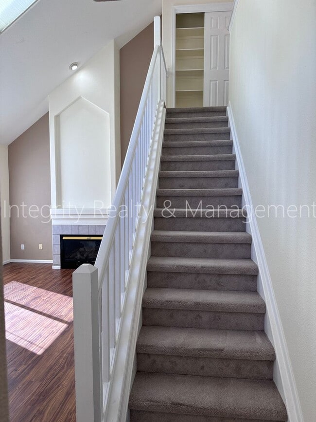 Building Photo - 442 Antero St