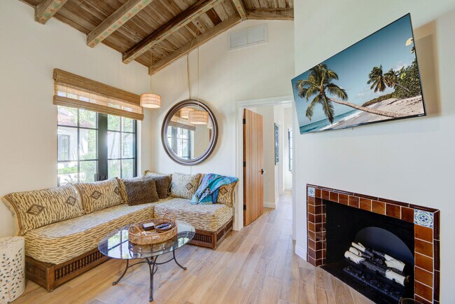 Building Photo - 110 Marine Way