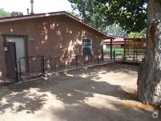 Building Photo - 2412 Don Felipe Rd SW