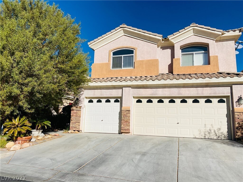 Foto principal - 166 Flying Hills Ave
