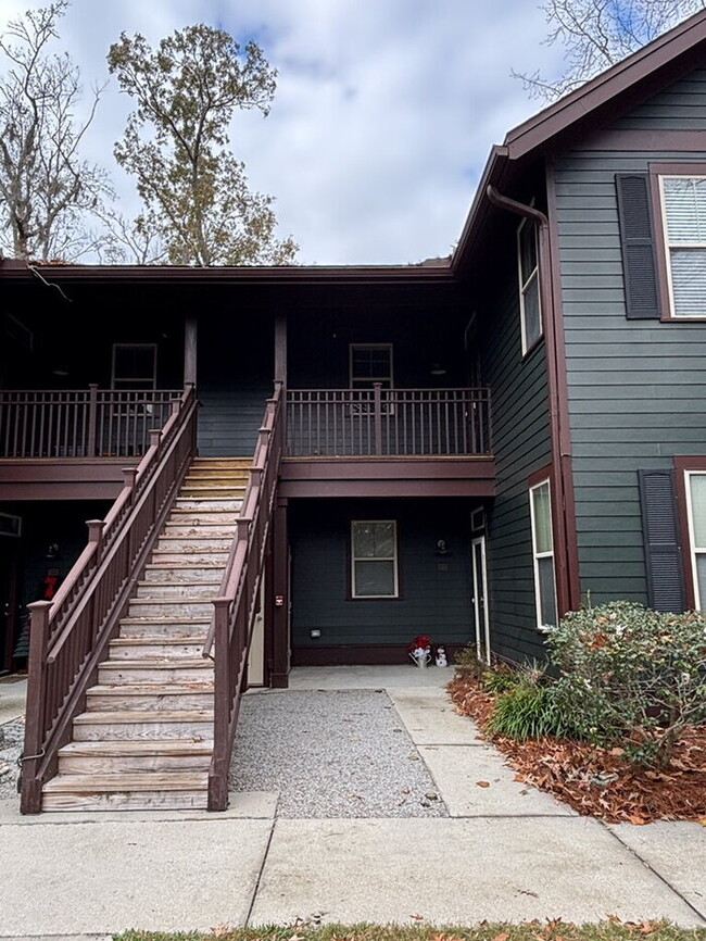 Foto del edificio - 5565 Colonial Chatsworth Cir