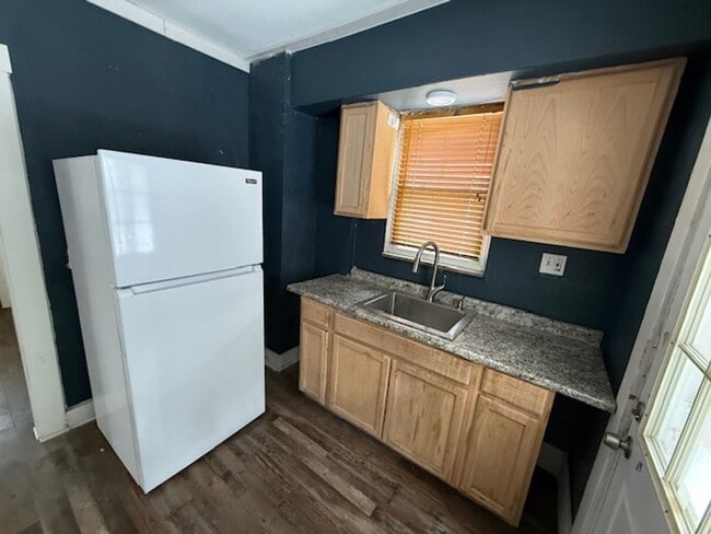 Photo - 605 N 6th St House