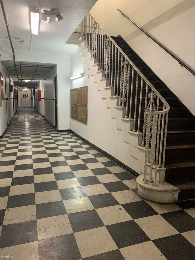 Foto del edificio - 746 Normandie Ave