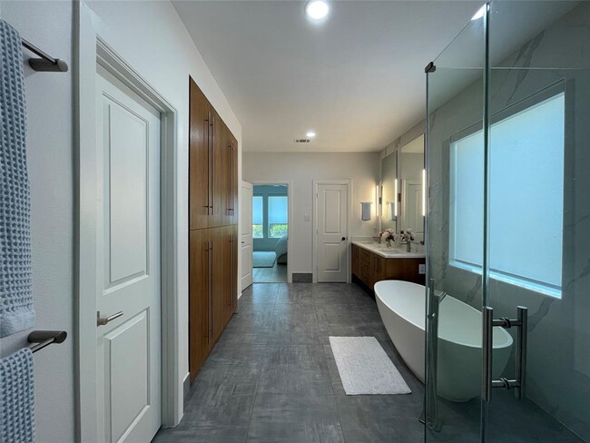 Foto del edificio - 28111 Harper Creek Ln