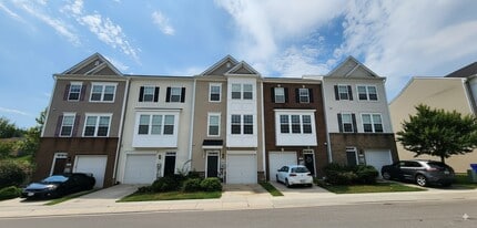 Building Photo - 1104 Frontline Dr