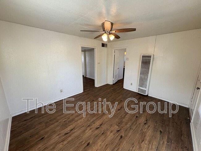 Foto del edificio - 719 S Church St