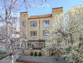 Building Photo - 1050 N Pearl St