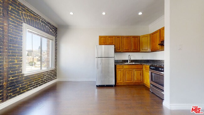 Foto del edificio - 738 New Hampshire Ave