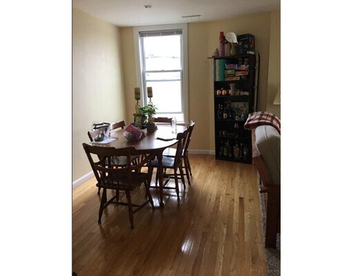 Primary Photo - 403 Dorchester St