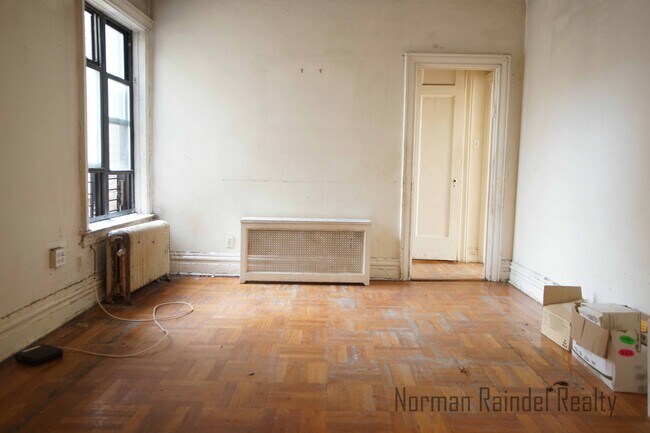 Building Photo - 5225 14th Ave
