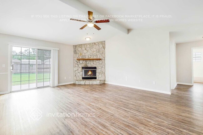 Building Photo - 7800 MacDougall Dr