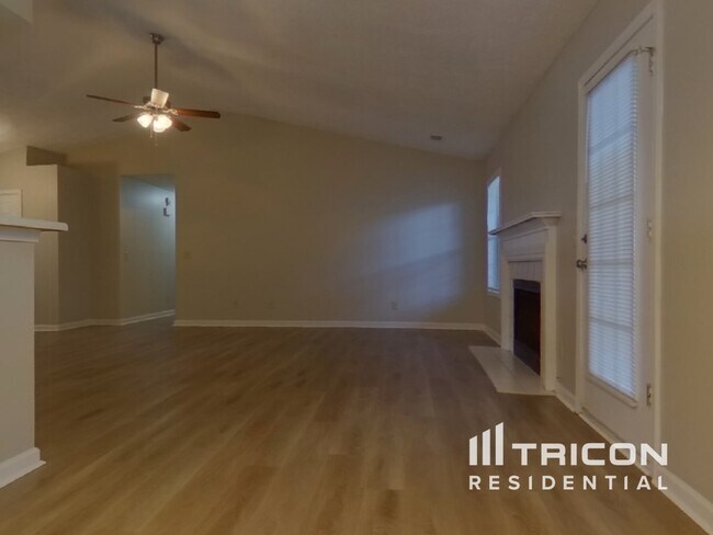 Foto del edificio - 3436 Lochness Ln