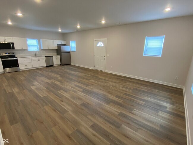 Building Photo - 2137 Bellefontaine St