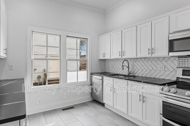 Building Photo - 1508 Bailey Ave