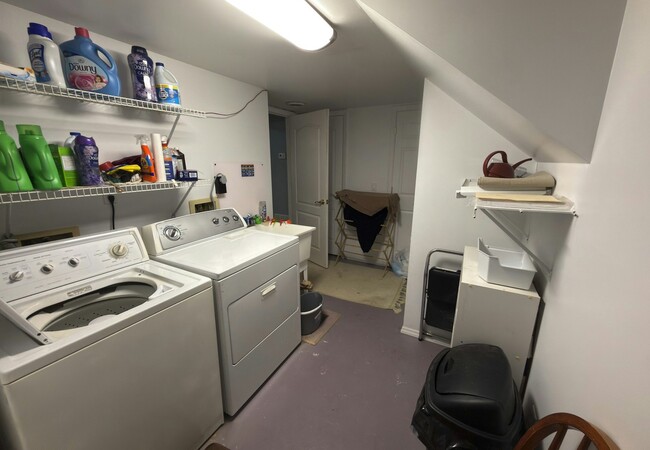 Building Photo - 169 Brookview Ln