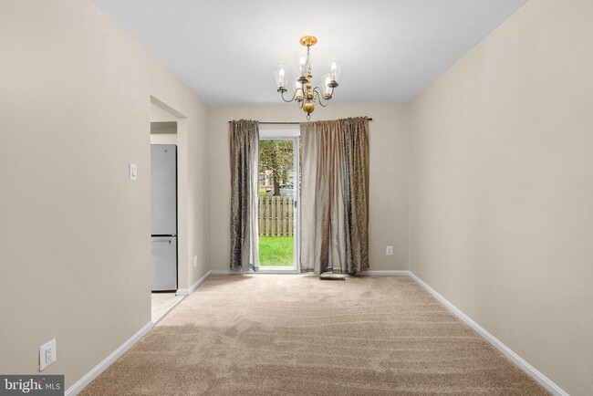 Building Photo - 2106 Carriage Square Pl