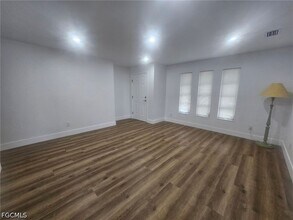 Building Photo - 5989 Hillyer Ct