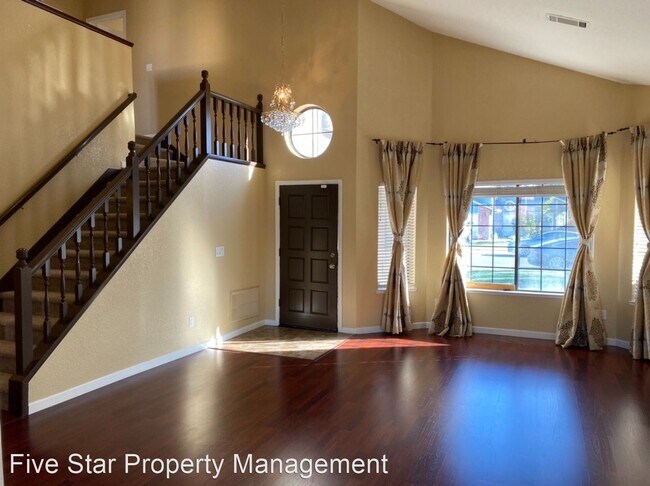 Foto del edificio - 4 br, 3 bath House - 2209 Canadian Cir
