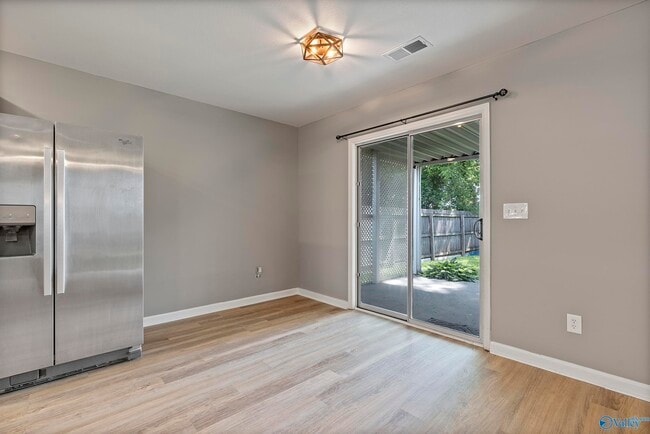 Building Photo - 271 Bermuda Lakes Dr