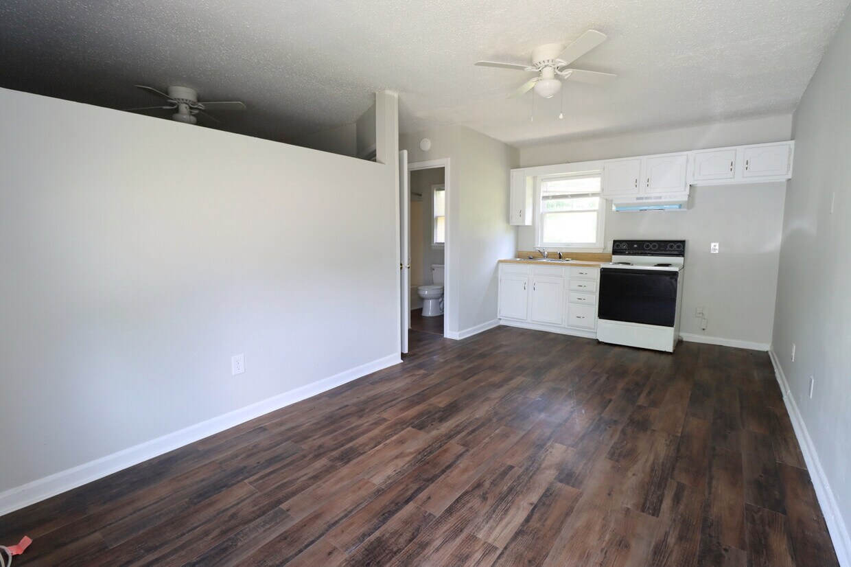Foto principal - 2175 McCravy St