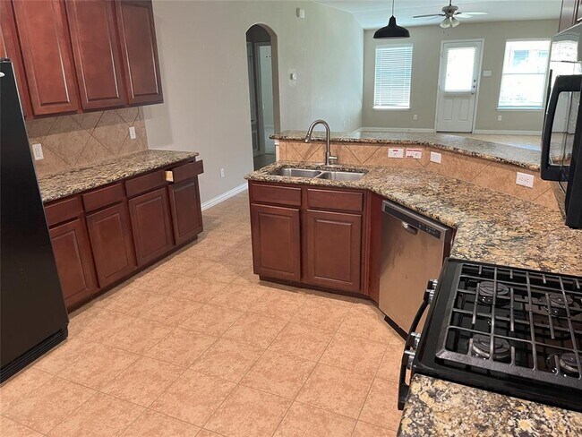 Building Photo - 2375 Garlic Creek Dr