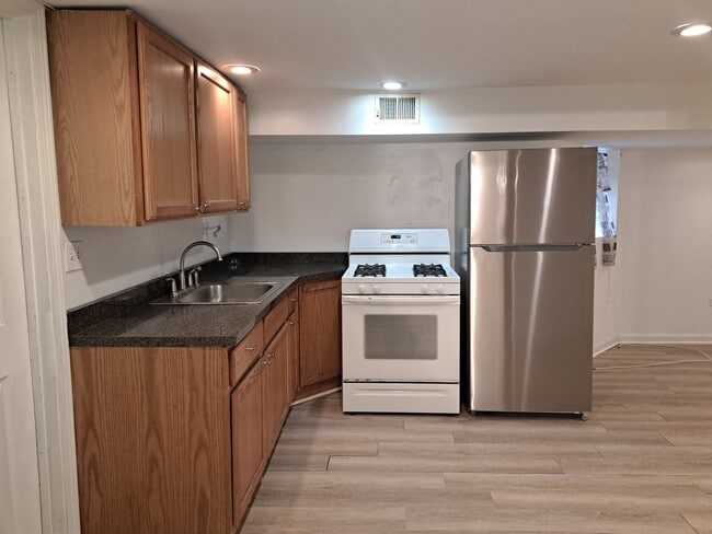 Foto del edificio - 5310 W Pensacola Ave