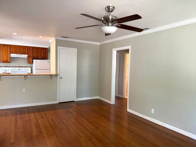 Foto del edificio - 3714 Folsom Blvd