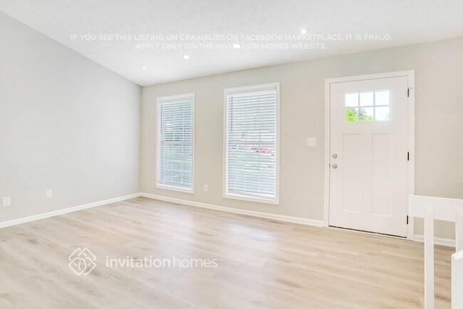 Foto del edificio - 3835 Wood Path Dr