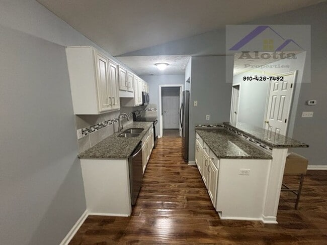 Foto del edificio - 505 Meadowland Ct