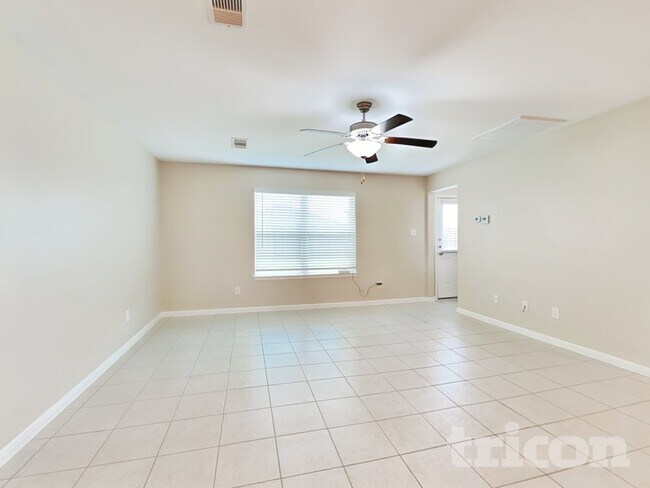 Building Photo - 832 Painted Bison Dr