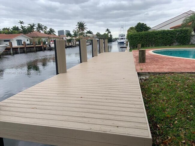 Foto del edificio - 3406 NE 168th St