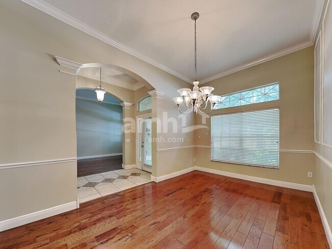 Foto del edificio - 883 Moonluster Dr
