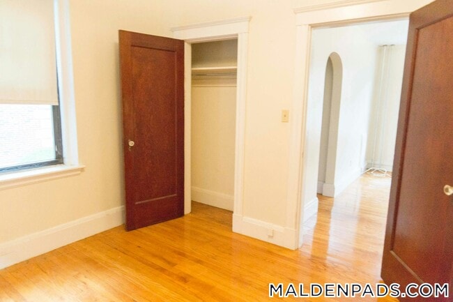 Foto del edificio - 349 Pleasant St