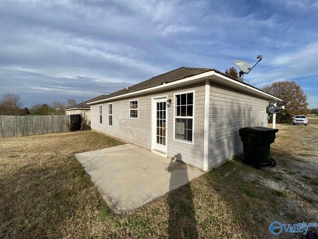 Building Photo - 170 Stafford Rd