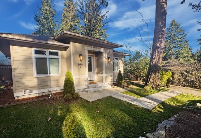 Photo - 106 N 140th St House