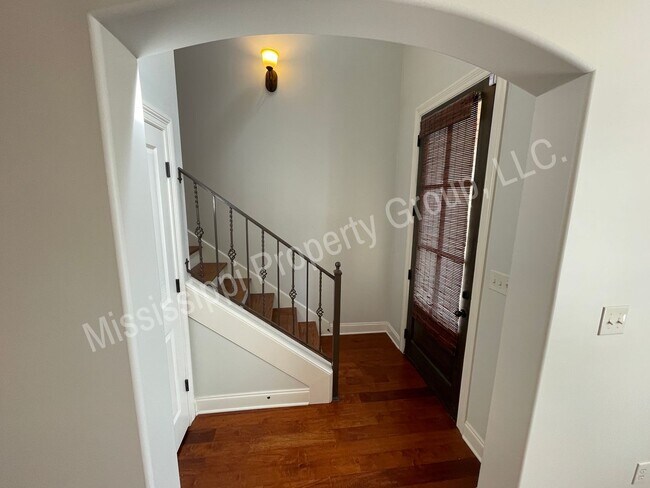 Foto del edificio - 2495 Old Taylor Rd