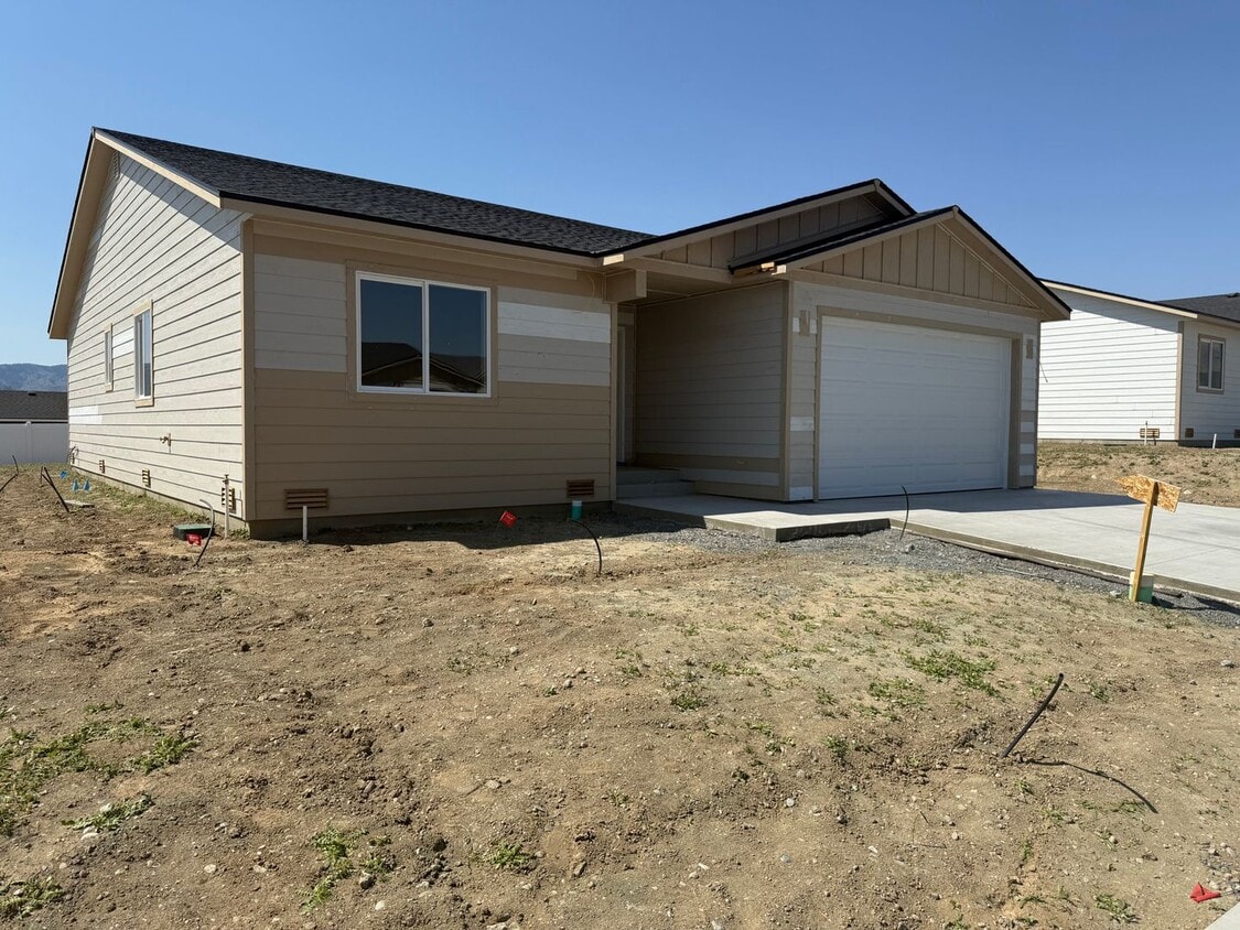 Primary Photo - New Construction 3 bed, 2 bath!