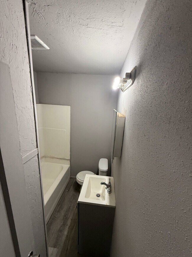 Foto del edificio - 303 S Fairmont St