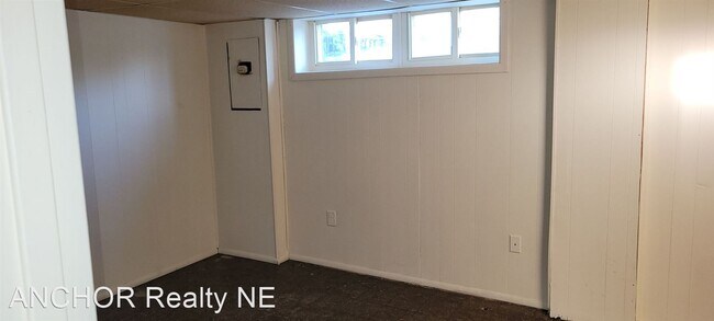 Building Photo - 3 br, 1 bath House - 4828 Deveraux Ave.