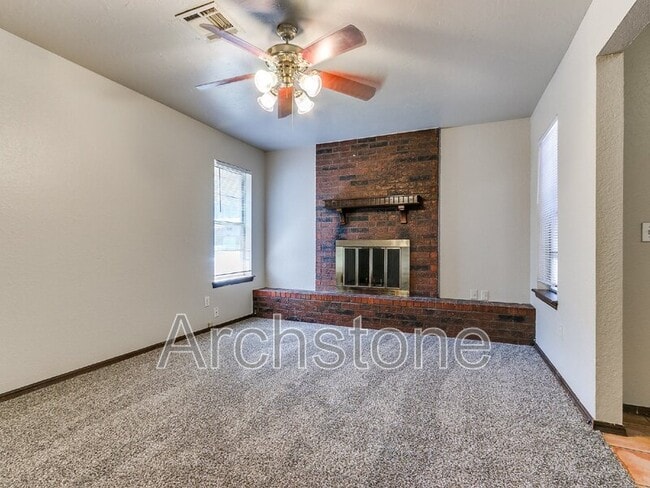 Building Photo - 5216 Coble St