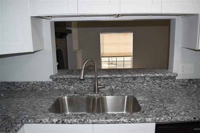 Building Photo - 4307 Belle Park Dr