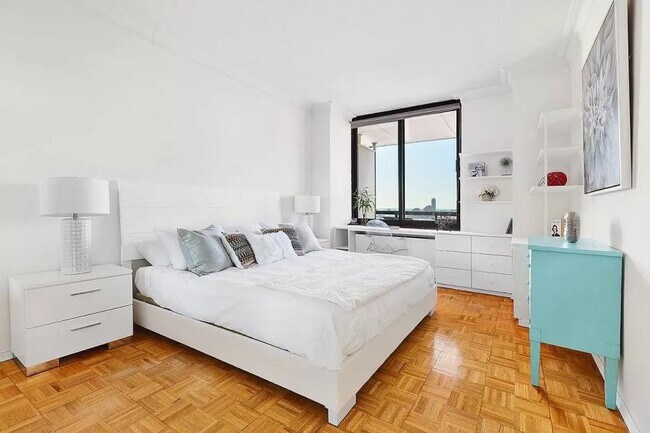 Foto del edificio - 2 bedroom in NEW YORK NY 10280