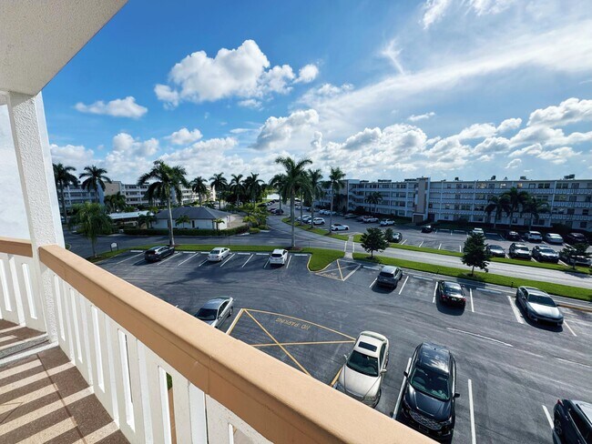 Foto del edificio - 4075 Cornwall D