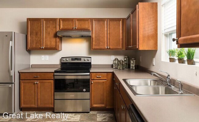 Building Photo - 3 br, 2 bath House - 1106 Pinewood Drive