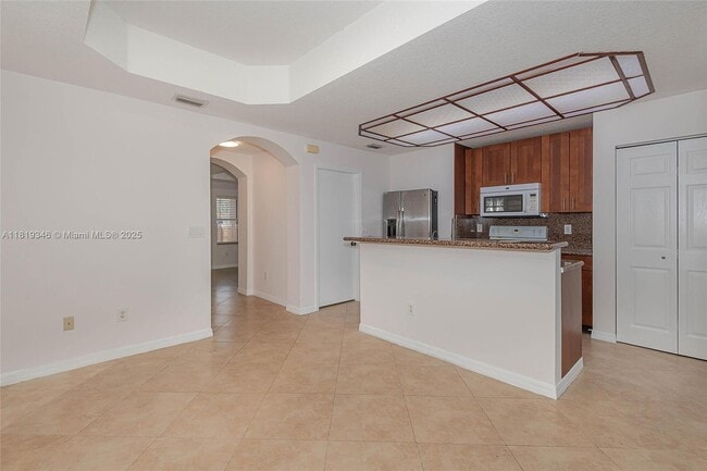 Building Photo - 4958 White Mangrove Way E