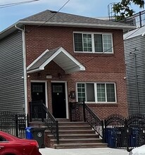 Building Photo - 163-55 Phroane Ave
